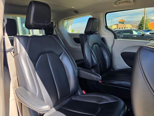 2023 Chrysler Pacifica Hybrid Touring L