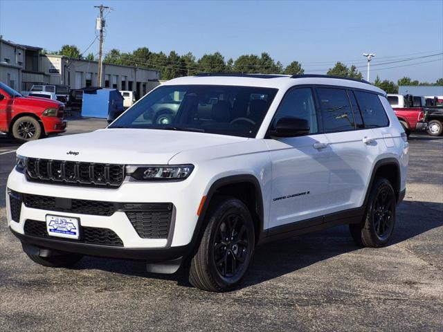 2026 Jeep Grand Cherokee GRAND CHEROKEE L LAREDO ALTITUDE 4X2