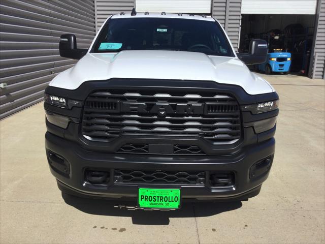 2026 RAM Ram 3500 RAM 3500 TRADESMAN CREW CAB 4X4 64 BOX
