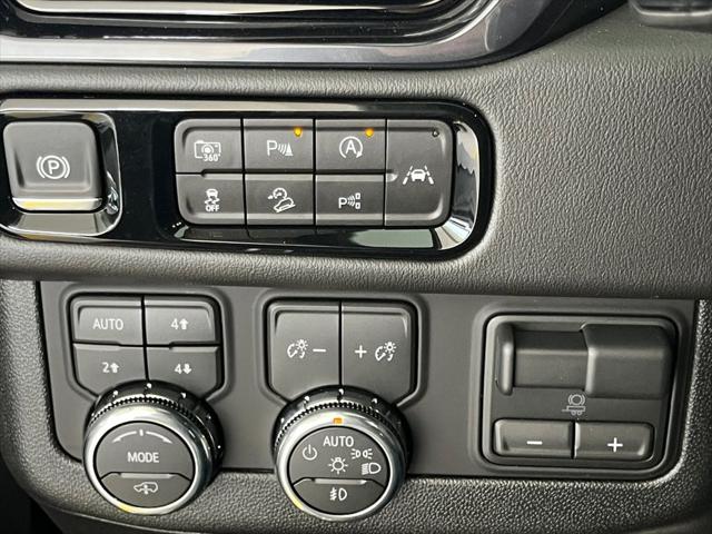 2026 GMC Yukon 4WD AT4