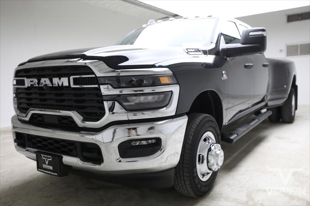 2026 RAM Ram 3500 RAM 3500 TRADESMAN CREW CAB 4X4 8 BOX
