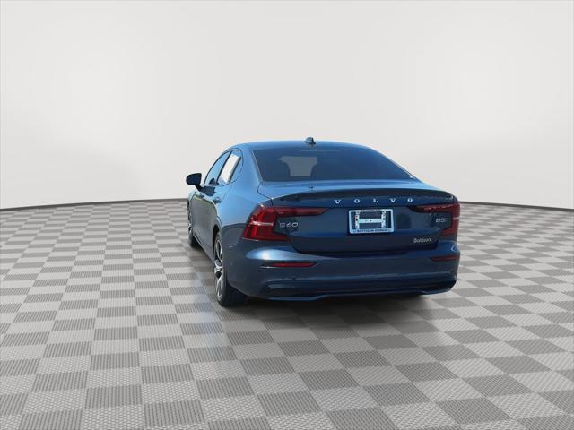 2023 Volvo S60 B5 Plus Dark Theme