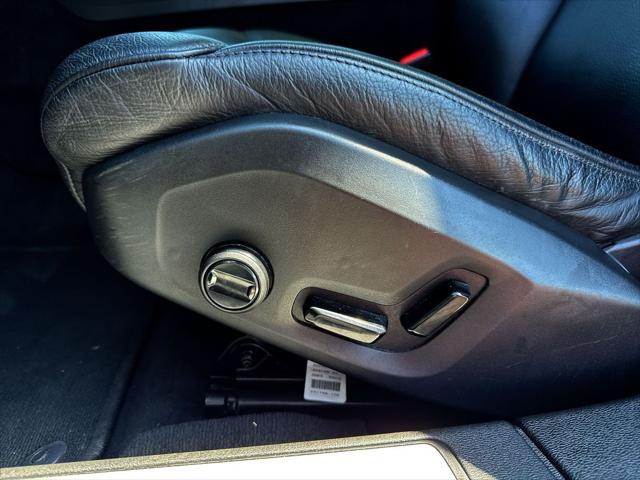 2023 Volvo S60 B5 Plus Dark Theme