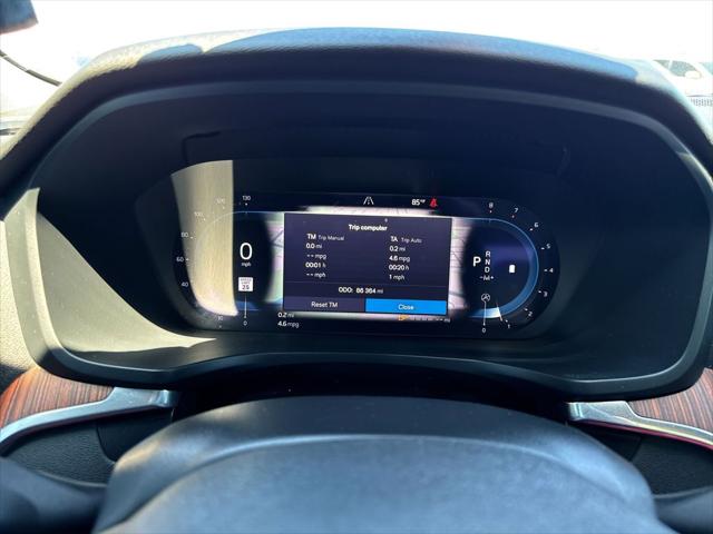 2023 Volvo S60 B5 Plus Dark Theme