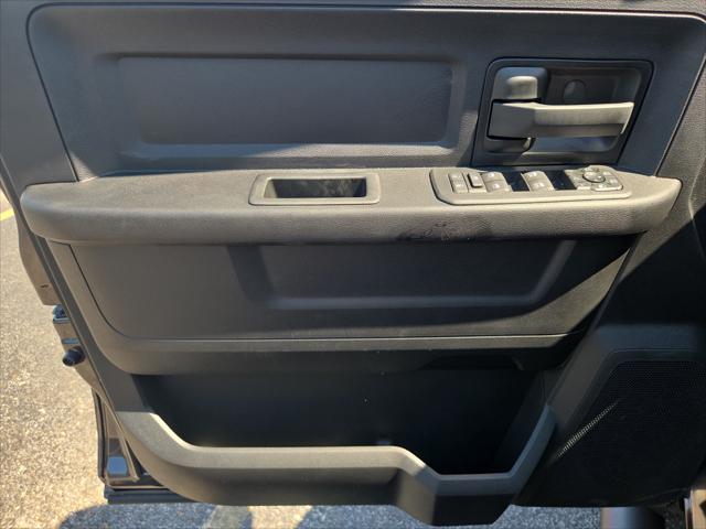 2026 Ram 2500 Black Express Crew Cab 4x4 64 Box
