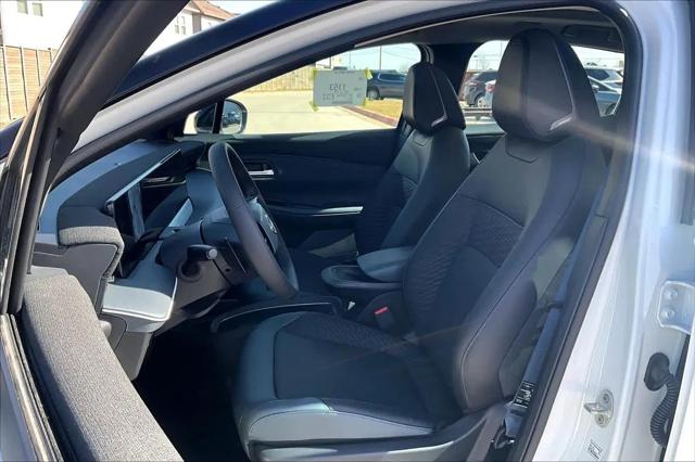 2026 Nissan LEAF PLATINUM+