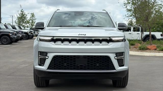 2026 Jeep Grand Wagoneer 4x2