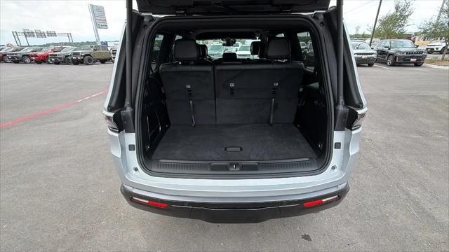 2026 Jeep Grand Wagoneer 4x2