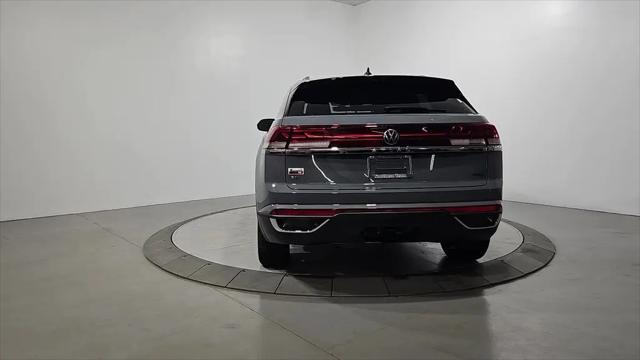2026 Volkswagen Atlas Cross Sport SE with Technology