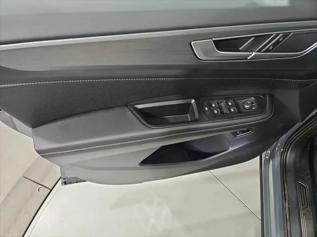 2026 Volkswagen Atlas Cross Sport SE with Technology