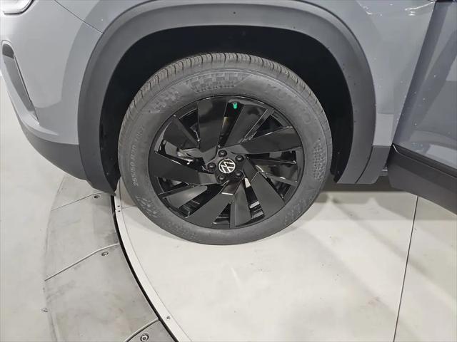 2026 Volkswagen Atlas Cross Sport SE with Technology