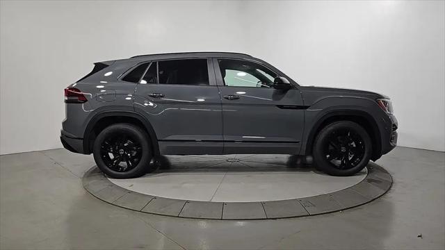 2026 Volkswagen Atlas Cross Sport SEL R-Line Black
