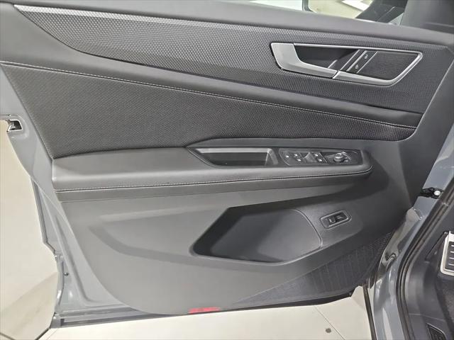 2026 Volkswagen Atlas Cross Sport SEL R-Line Black
