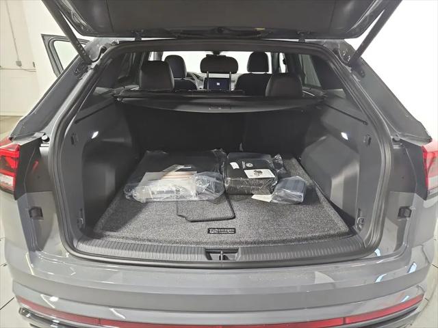 2026 Volkswagen Atlas Cross Sport SEL R-Line Black
