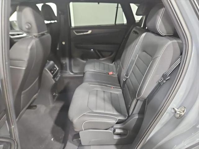 2026 Volkswagen Atlas Cross Sport SEL R-Line Black