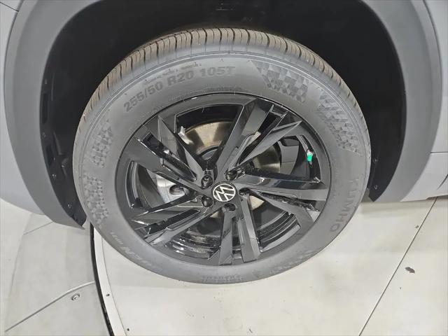 2026 Volkswagen Atlas Cross Sport SEL R-Line Black