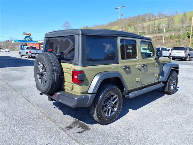 2025 Jeep Wrangler 4-Door Summit 4x4 2025 Jeep Wrangler 4-Door Summit 4x4