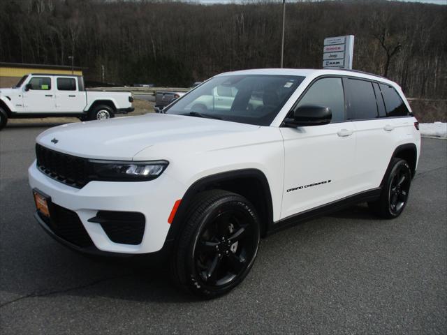 2023 Jeep Grand Cherokee Altitude 4x4 for sale in Cheshire, MA