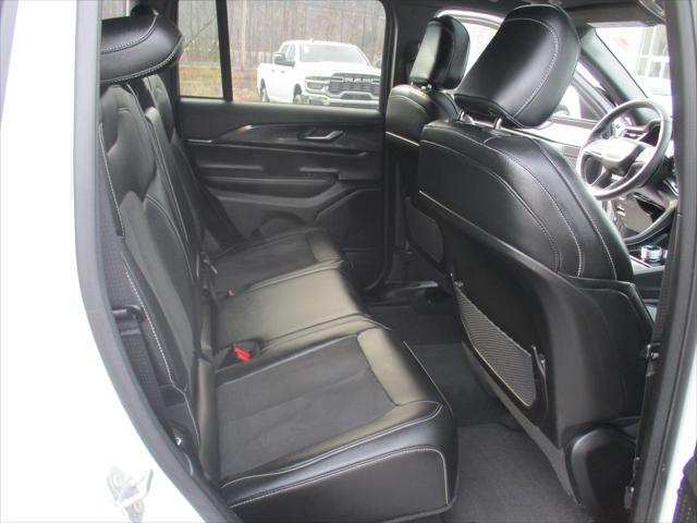 2023 Jeep Grand Cherokee Altitude 4x4