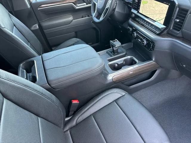 2026 Chevrolet Silverado 1500 4WD Crew Cab Standard Bed RST