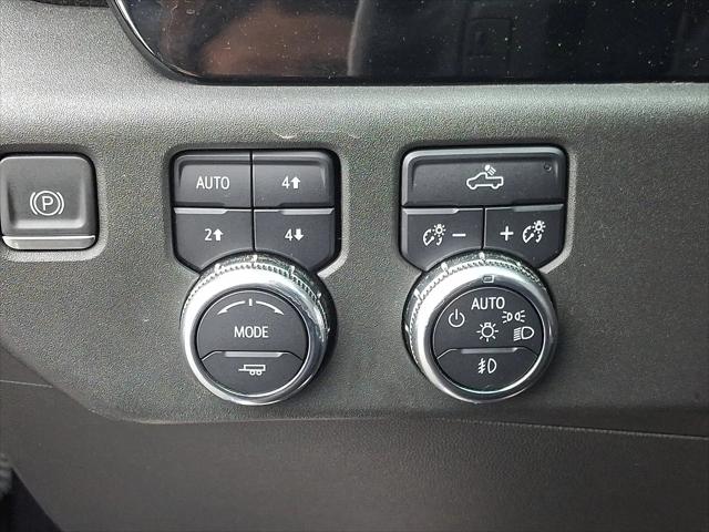 2022 GMC Sierra 1500 4WD Crew Cab Short Box Elevation