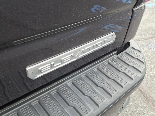2022 GMC Sierra 1500 4WD Crew Cab Short Box Elevation