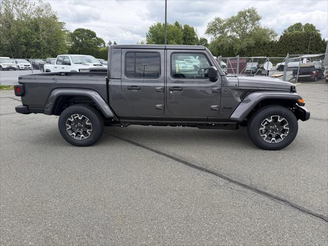 2026 Jeep Gladiator GLADIATOR SAHARA 4X4 2026 Jeep Gladiator GLADIATOR SAHARA 4X4