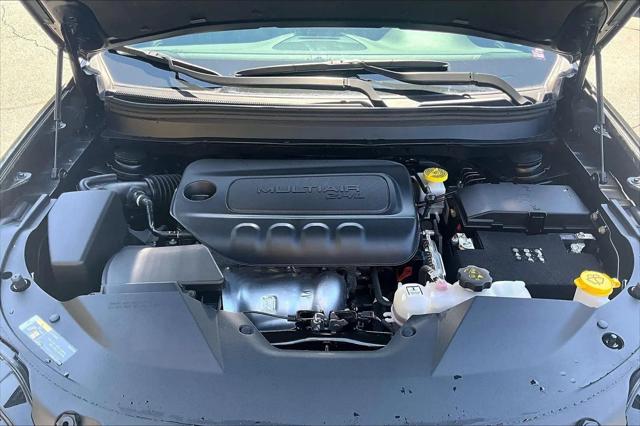2023 Jeep Cherokee Altitude Lux 4x4