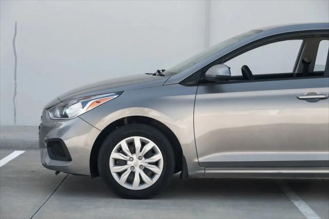 2022 Hyundai Accent SE