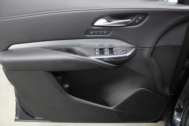 2023 Cadillac XT4 AWD Premium Luxury