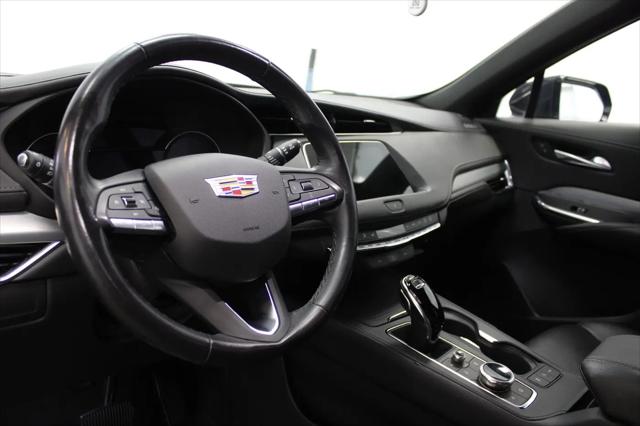 2023 Cadillac XT4 AWD Premium Luxury