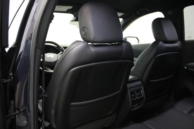 2023 Cadillac XT4 AWD Premium Luxury