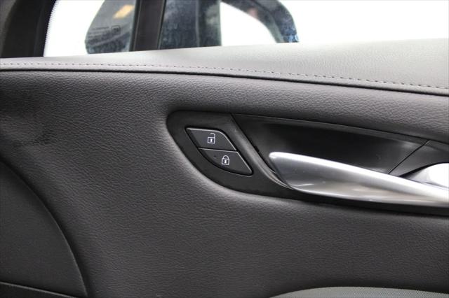 2023 Cadillac XT4 AWD Premium Luxury