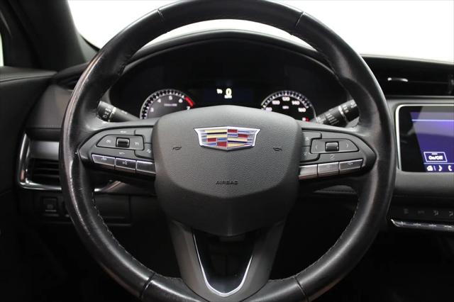 2023 Cadillac XT4 AWD Premium Luxury