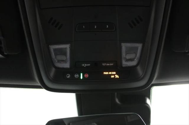 2023 Cadillac XT4 AWD Premium Luxury