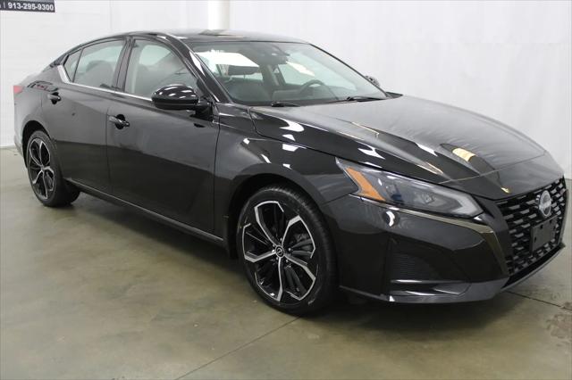 2023 Nissan Altima SR Intelligent AWD