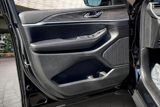 2026 Jeep Grand Cherokee L Altitude 4x4