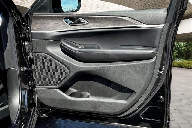2026 Jeep Grand Cherokee L Altitude 4x4