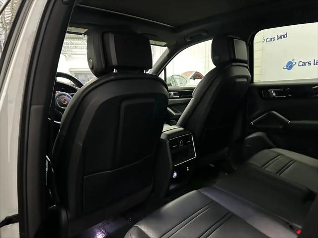 2022 Porsche Cayenne Cayenne