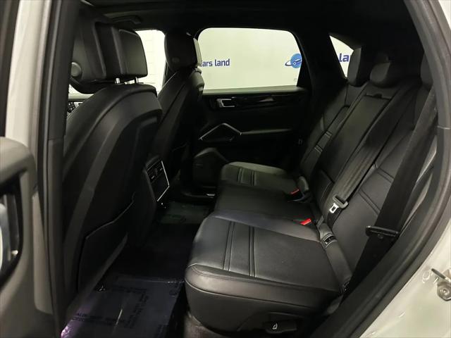 2022 Porsche Cayenne Cayenne