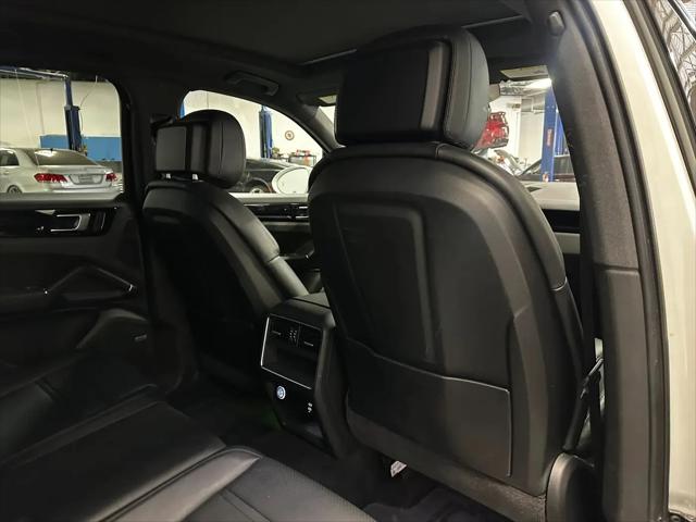 2022 Porsche Cayenne Cayenne