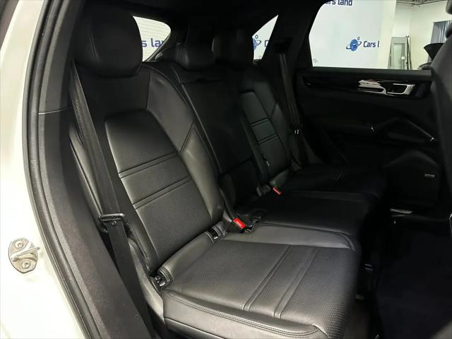 2022 Porsche Cayenne Cayenne