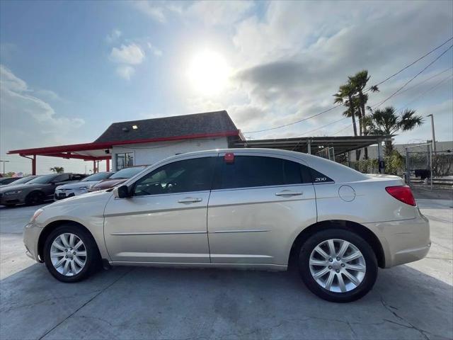 2013 Chrysler 200 Touring