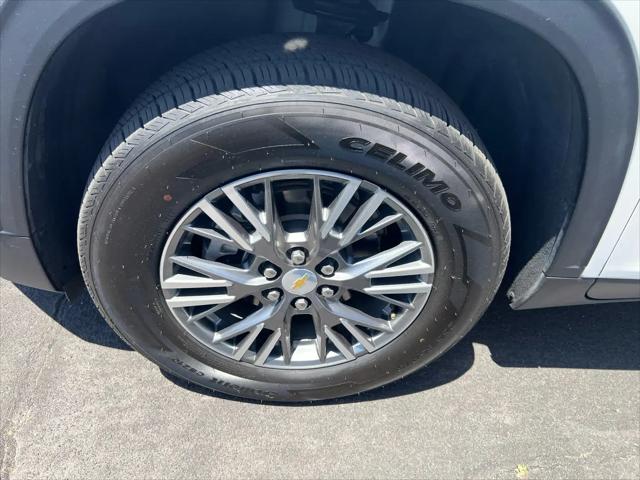 2025 Chevrolet Traverse AWD LT