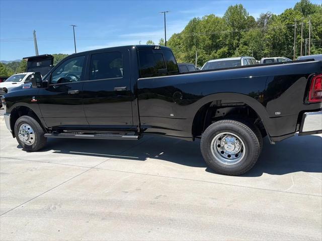 2026 Ram 3500 Tradesman Crew Cab 4x4 8 Box