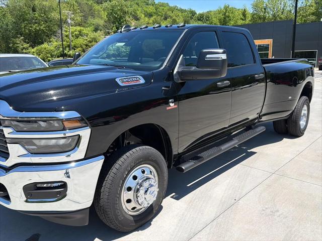2026 Ram 3500 Tradesman Crew Cab 4x4 8 Box