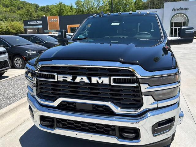 2026 Ram 3500 Tradesman Crew Cab 4x4 8 Box