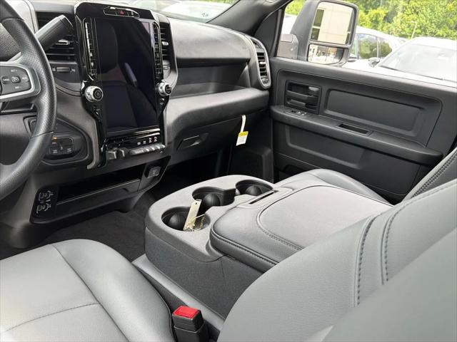 2026 Ram 3500 Tradesman Crew Cab 4x4 8' Box