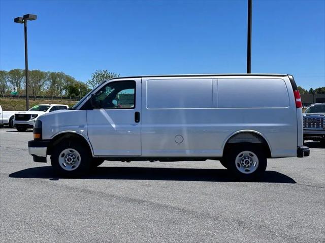2026 GMC Savana Cargo 2500 Regular Wheelbase, Work Van, RWD