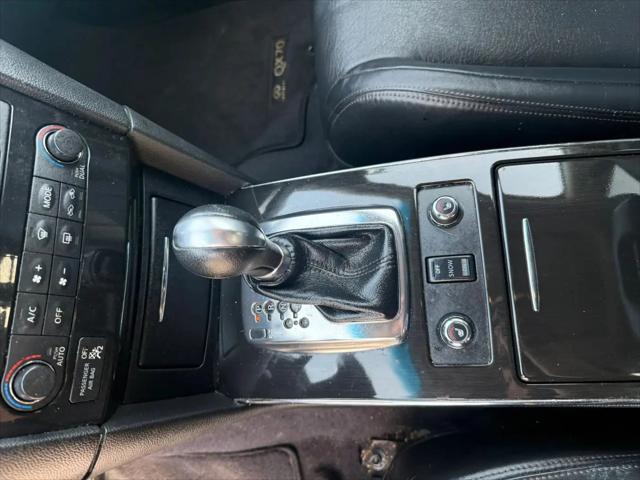 2017 INFINITI QX70 Standard